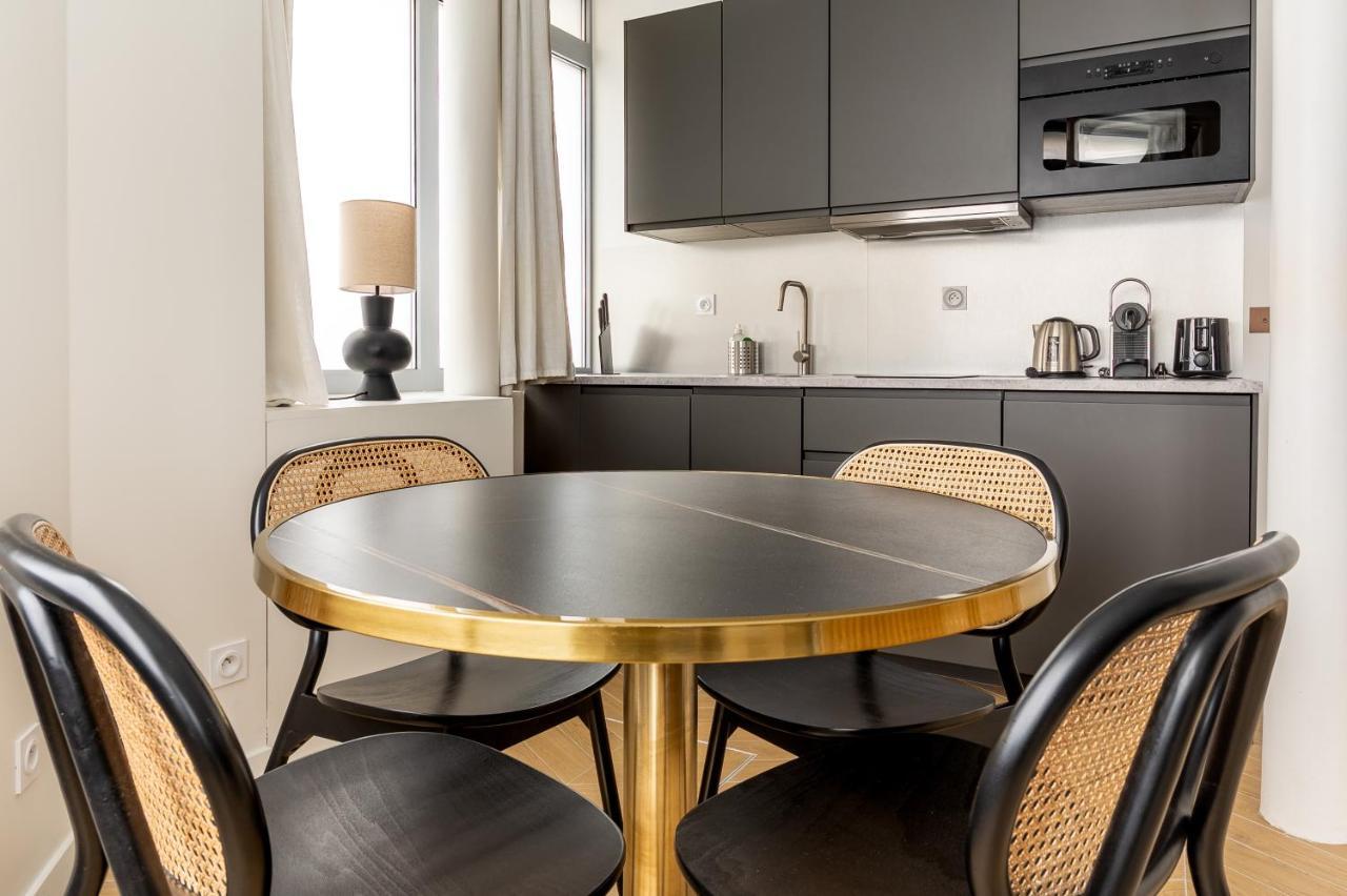 Lovely Apartment Close To Eiffel Tower Paris Exterior photo